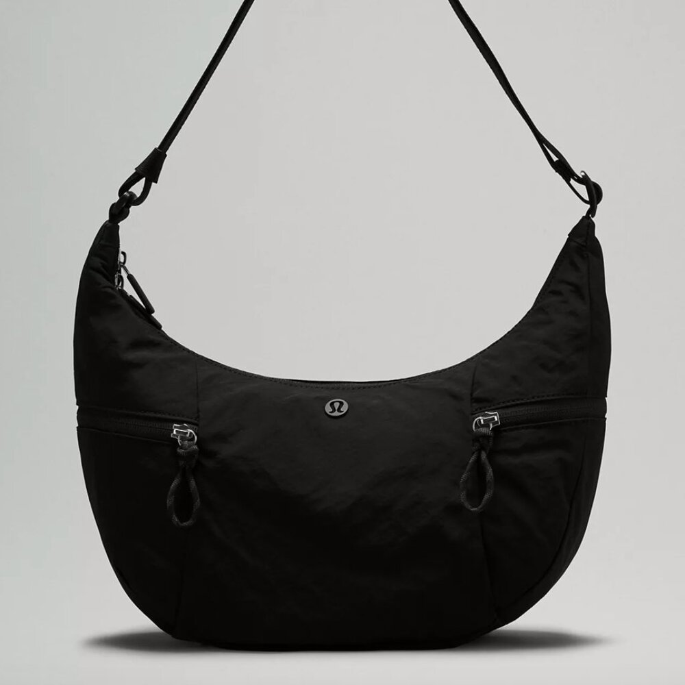 Lululemon - Slouchy Sling Bag 6L